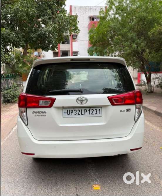 Toyota Innova Crysta 2.4 V 2020