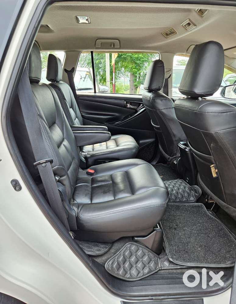 Toyota Innova Crysta 2.4 Gx Mt, 2017, Diesel