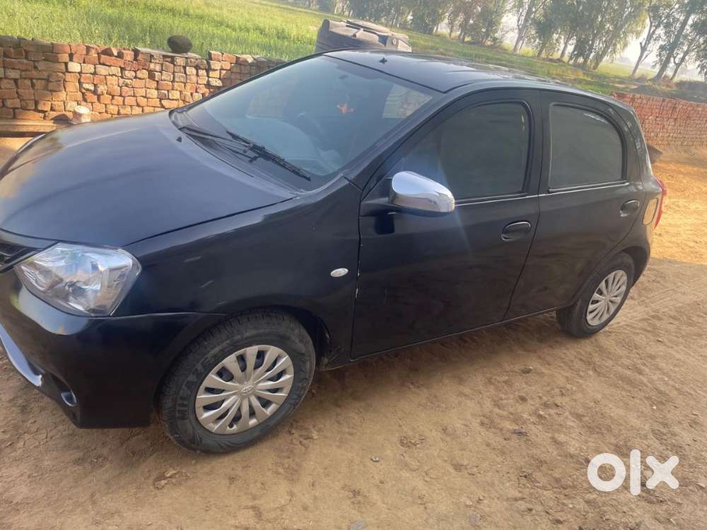 Toyota Etios Liva 2013 Petrol Well Maintained