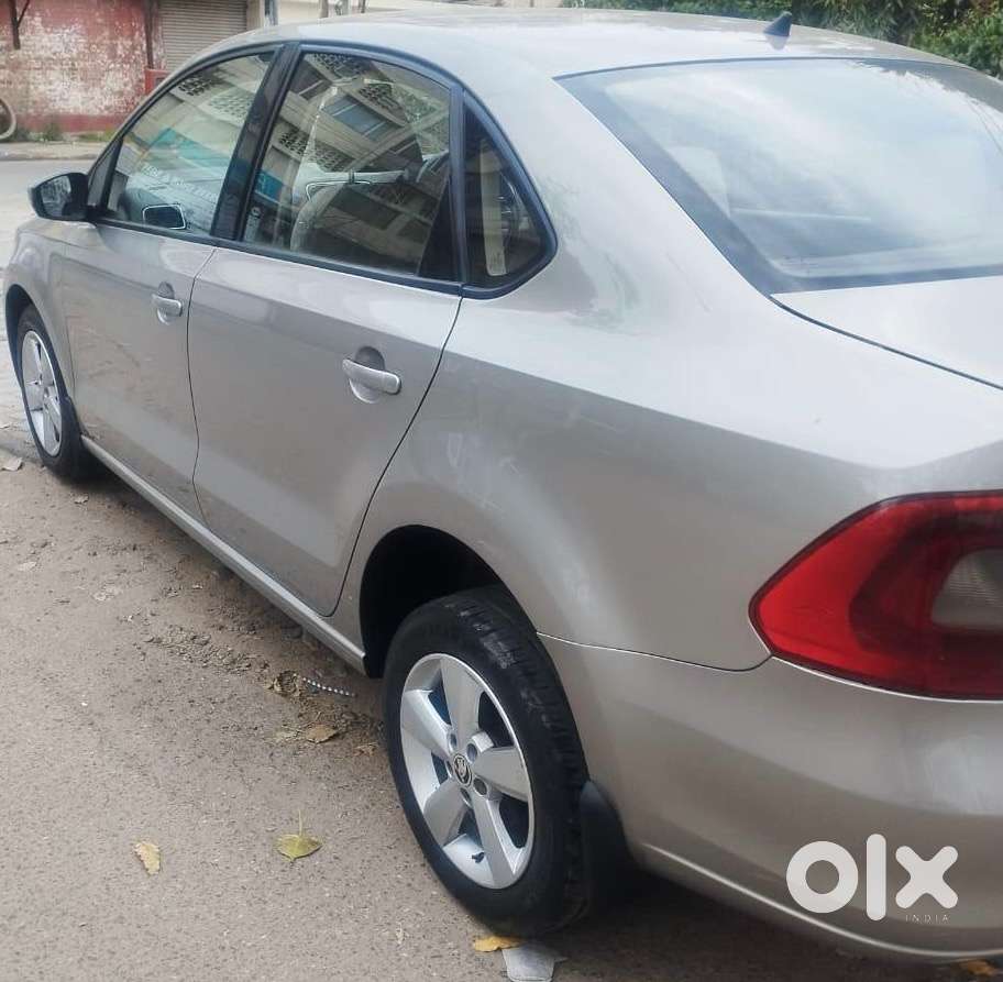 Skoda Rapid Petrol 2016