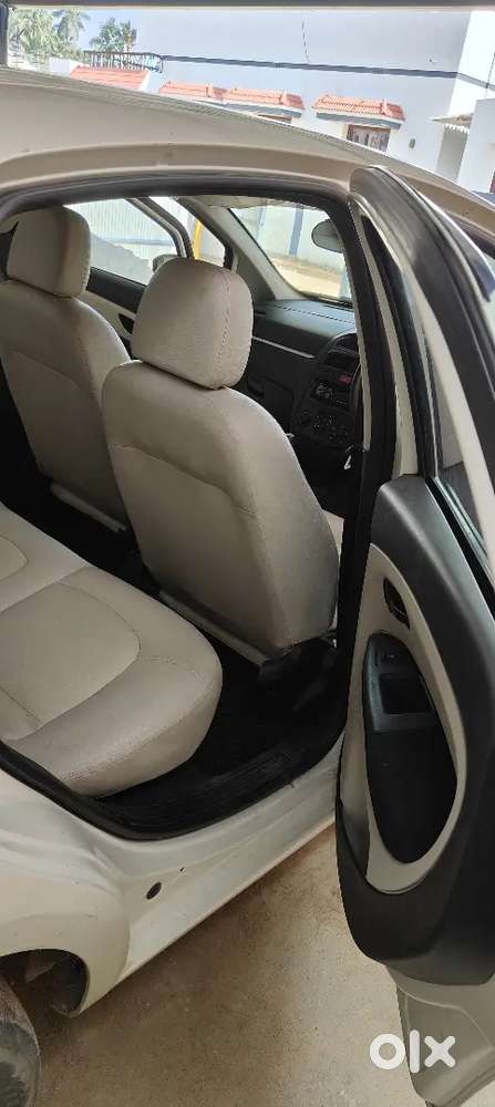 Fiat Linea Classic 2014 Petrol 75200 Km Driven