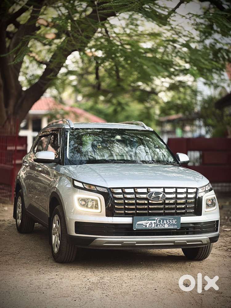 Hyundai Venue S (o) 1.2 Petrol Knight Edition, 2023, Petrol
