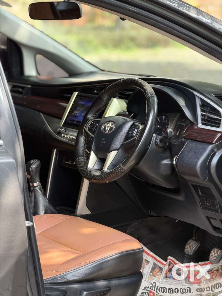 Toyota Innova Crysta 2.4 V 8 Str, 2016, Diesel