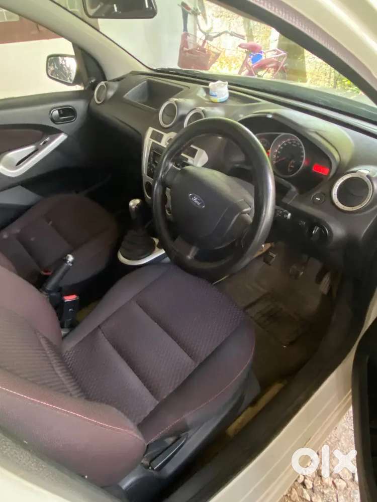 Ford Figo 2014 Petrol 60800 Km Driven