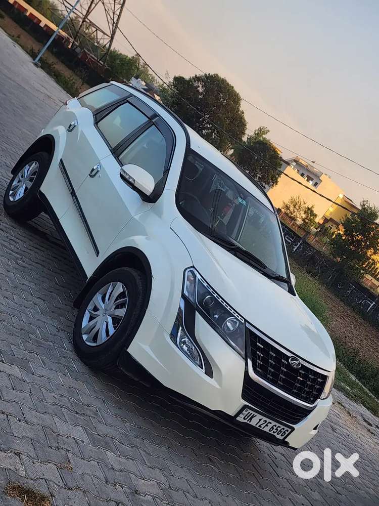 Mahindra Xuv 500
1st Owner 
Push Button Stat