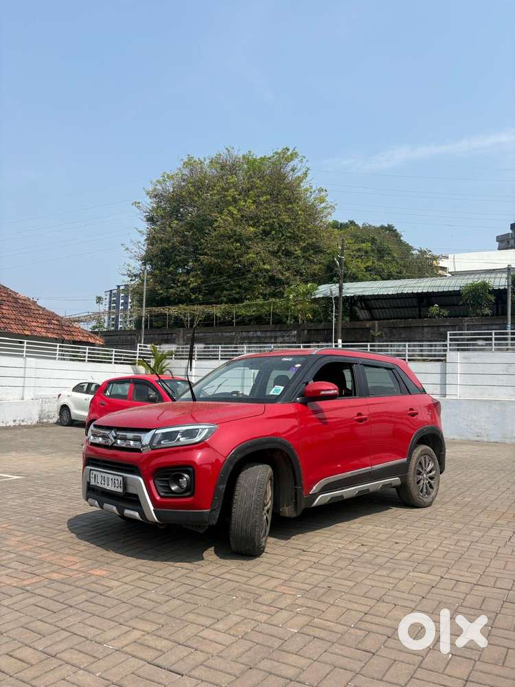 Maruti Suzuki Brezza 1.5 Zxi Smart Hybrid, 2022, Petrol