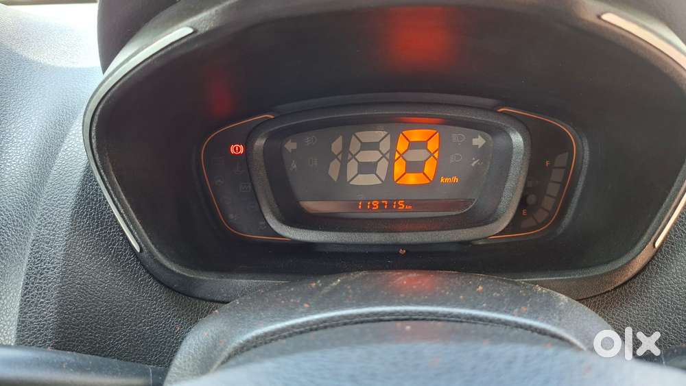 Renault Kwid 1.0 Rxt Amt Opt, 2018, Petrol