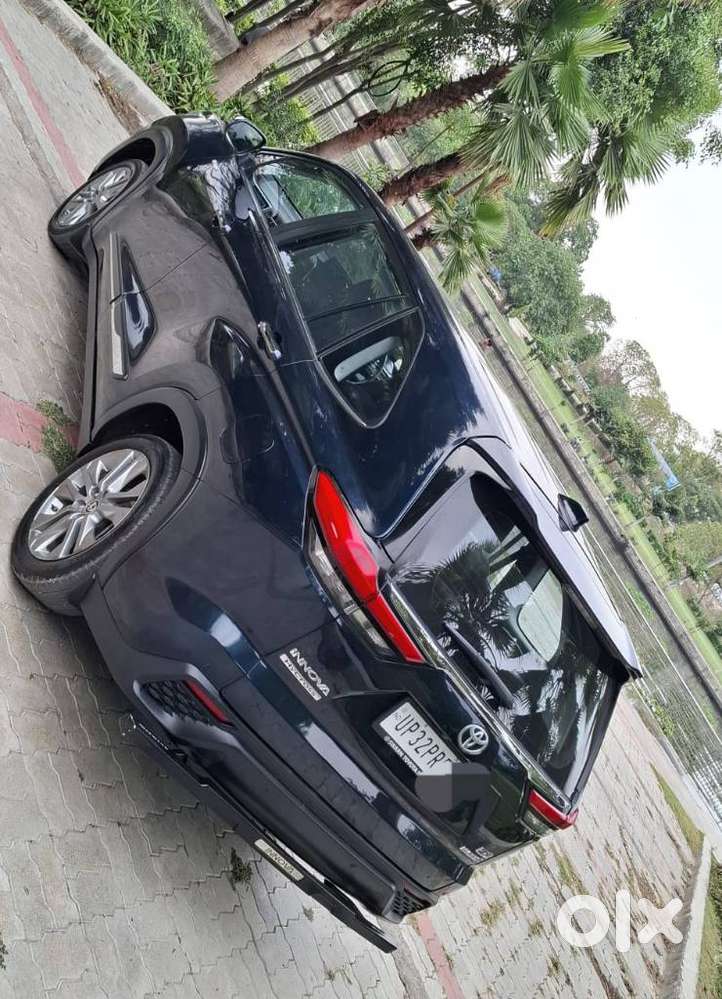 Toyota Innova Hycross 2.0 Zx Hybrid 7 Str, 2024, Petrol