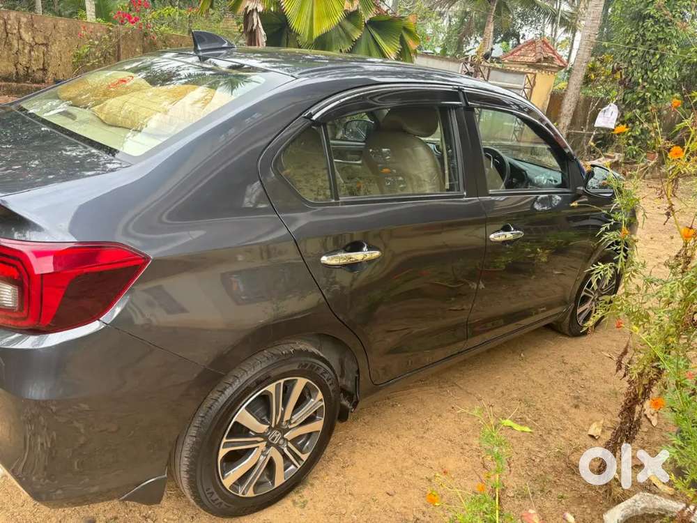 Honda Amaze 2024 Petrol Well Maintained