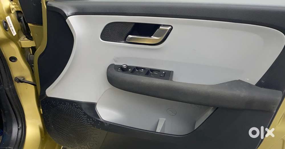 Tata Altroz Xz, 2020, Petrol