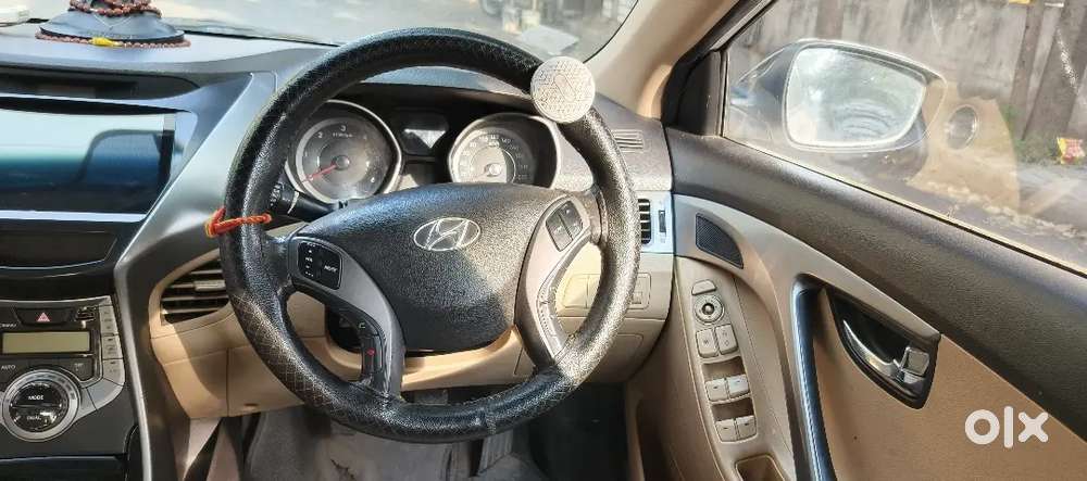 Hyundai New Elantra 2012
