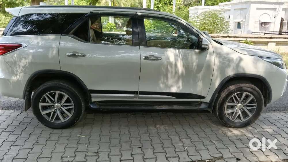 Toyota Fortuner 2017 Diesel Automatic Second Owner