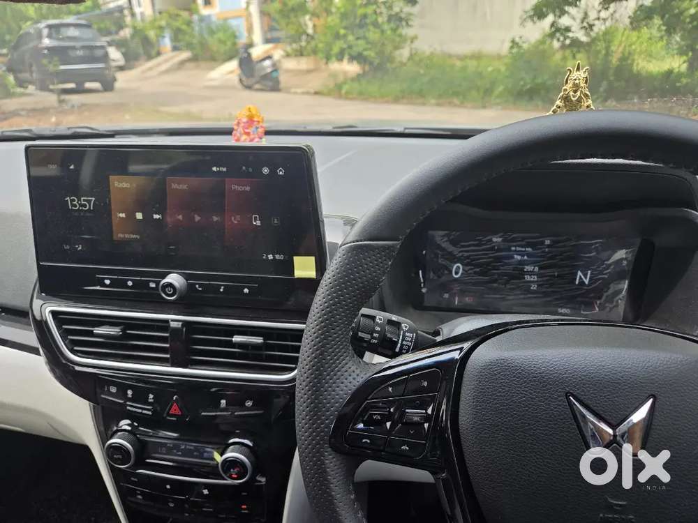 Mahindra Xuv 3xo 2025 Petrol Well Maintained Sunroofallautocontrols