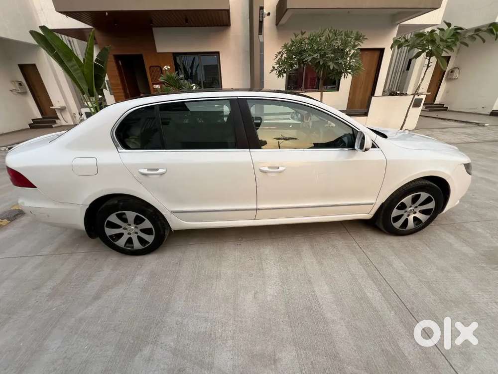 Skoda Superb 2012