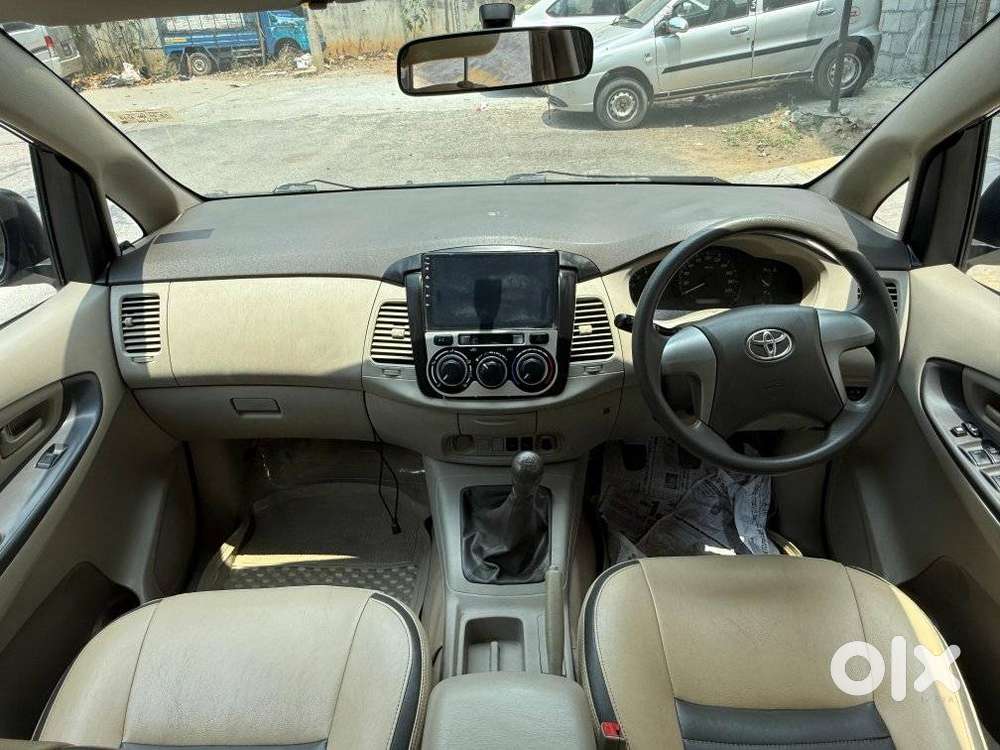 Toyota Innova 2.5 G (diesel) 8 Seater, 2013, Diesel