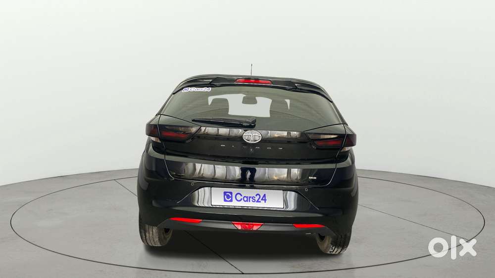 Tata Altroz 1.2 Xza Plus Dark Edition Dct, 2023, Petrol