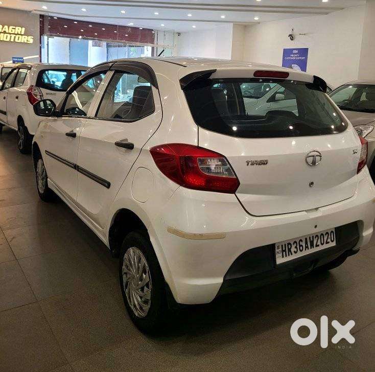 Tata Tiago 1.2 Revotron Xm, 2018, Petrol