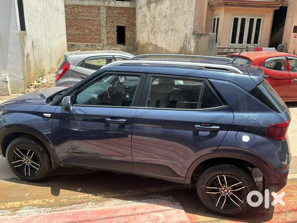 Hyundai Venue Petrol Manual 2021