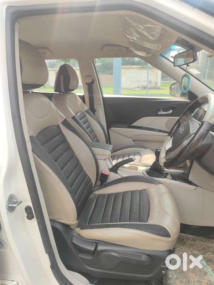 Mahindra Xuv300 W8 Option, 2019