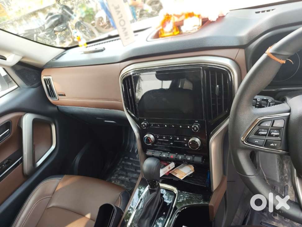 Mahindra Scorpio-n 2.0 Z8 Petrol At 7 Str, 2025, Petrol