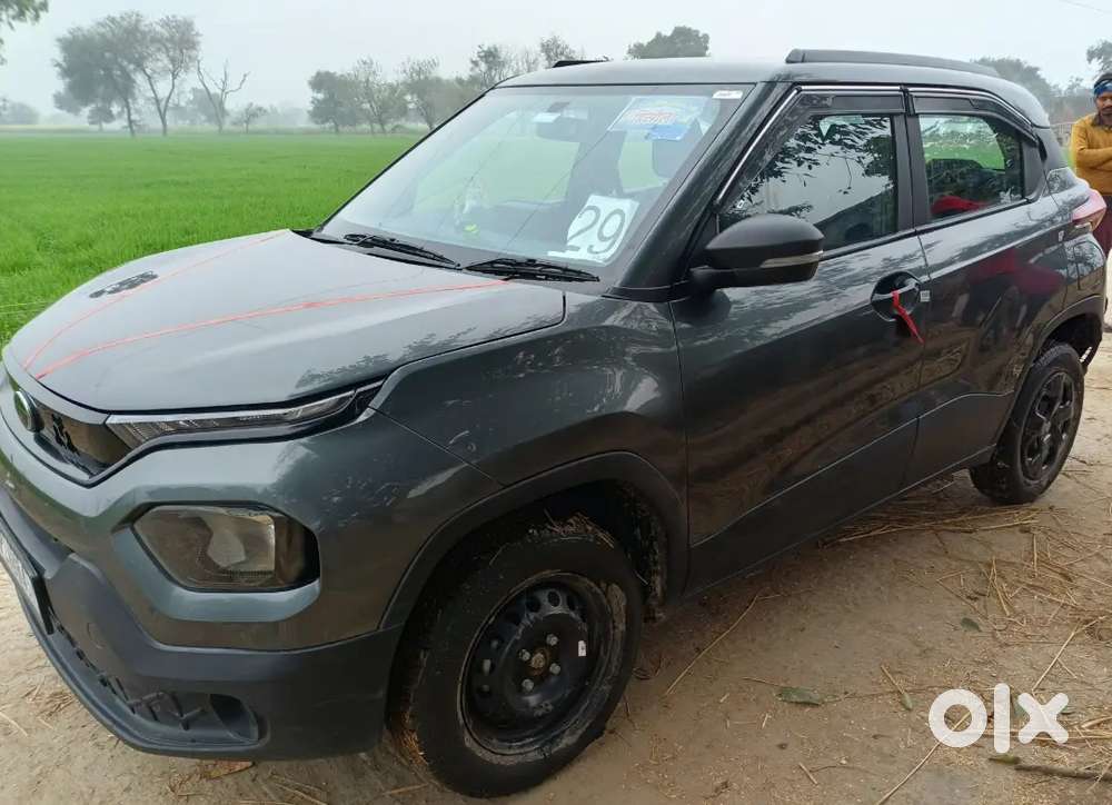 Gadi Me Koi Scratch Nhi Hai Ek Daam Saaf Condition Hai