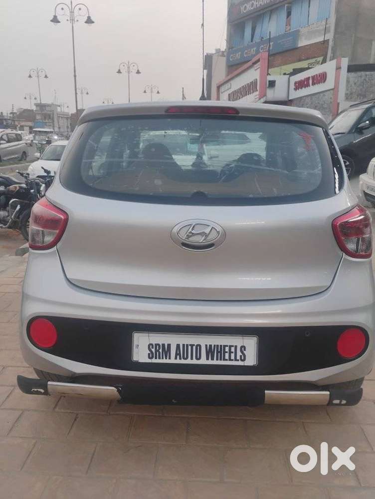 Hyundai Grand I10 Sportz, 2017, Petrol