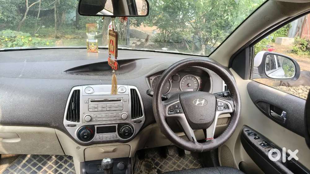 Hyundai I20 Sportz Petrol 2011
