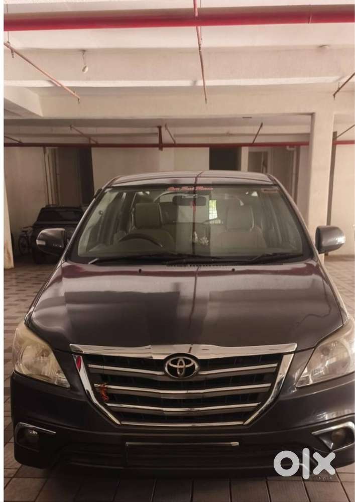 Innova 2014 2.5 V 8 Seater For Sale