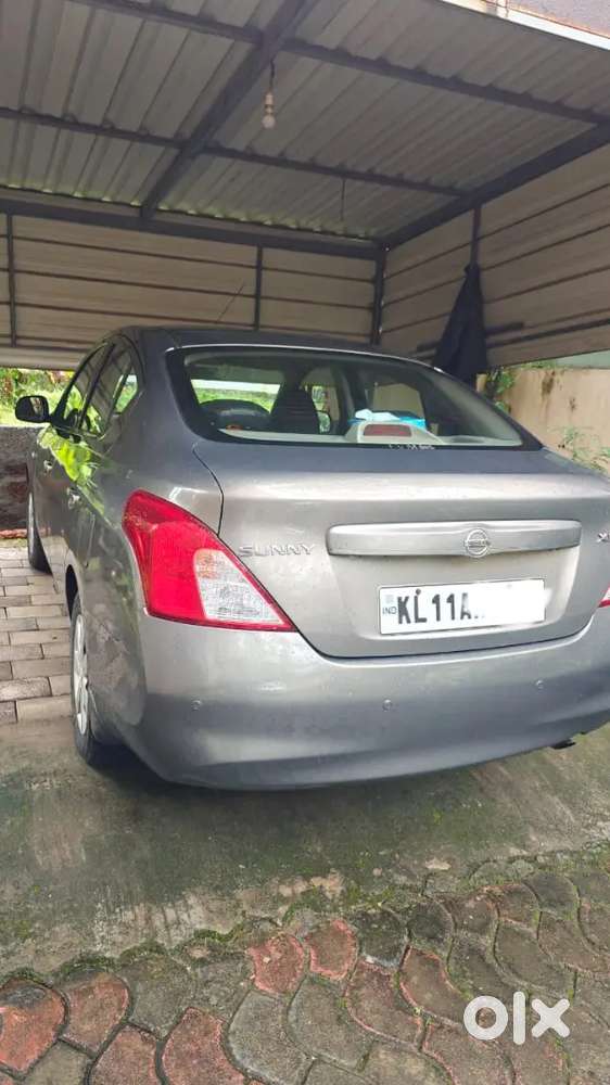 Nissan Sunny Petrol 2011