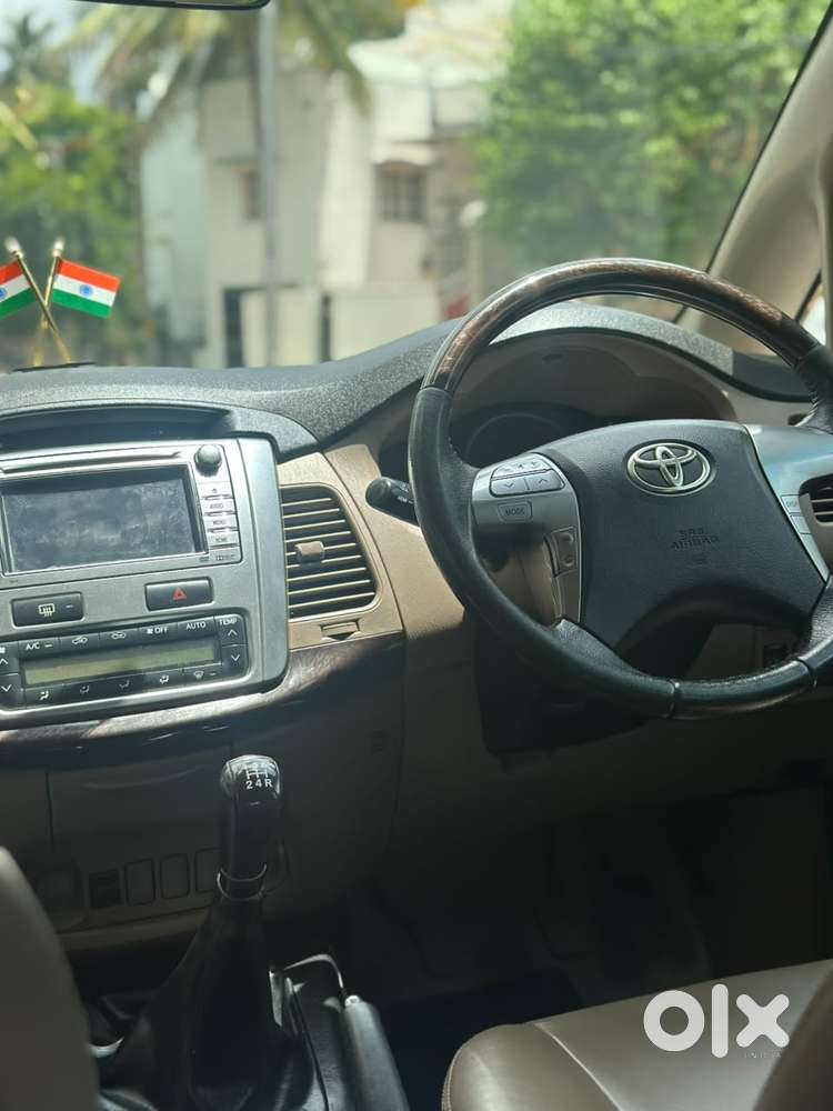 Toyota Innova 2.5 Z Diesel 7 Seater, 2015, Diesel