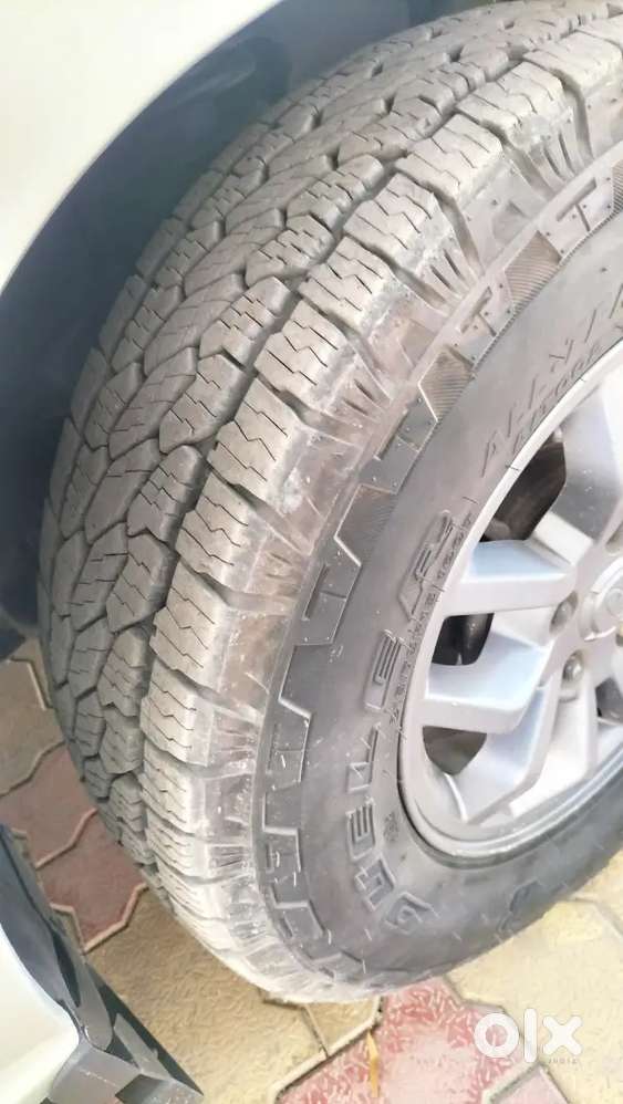 Mahindra Tuv 300 2018 Diesel 140000 Km Driven