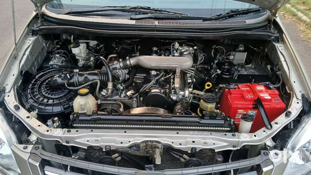 Toyota Innova 2.5 Z Diesel 7 Seater Bs Iv, 2015, Diesel