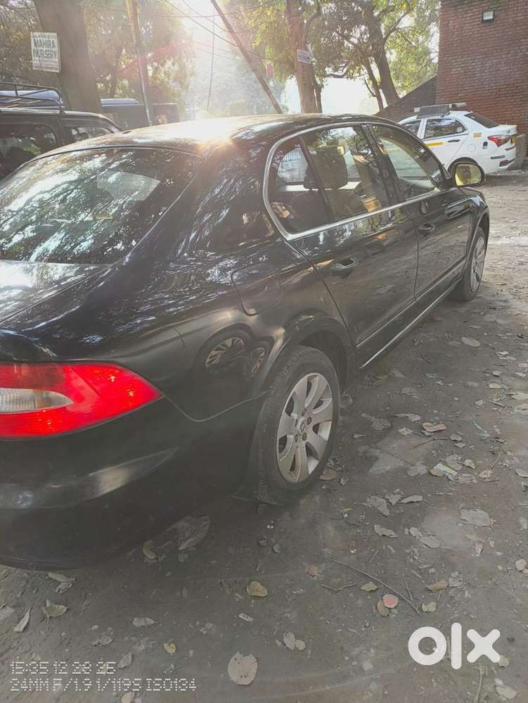 Skoda Superb 2012 Petrol 59800 Km Driven
