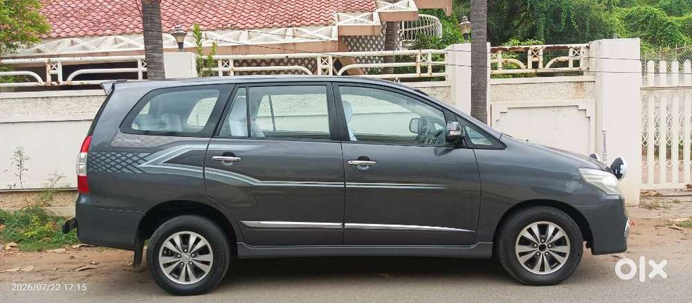 Toyota Innova 2.5 Z Diesel 7 Seater, 2015, Diesel