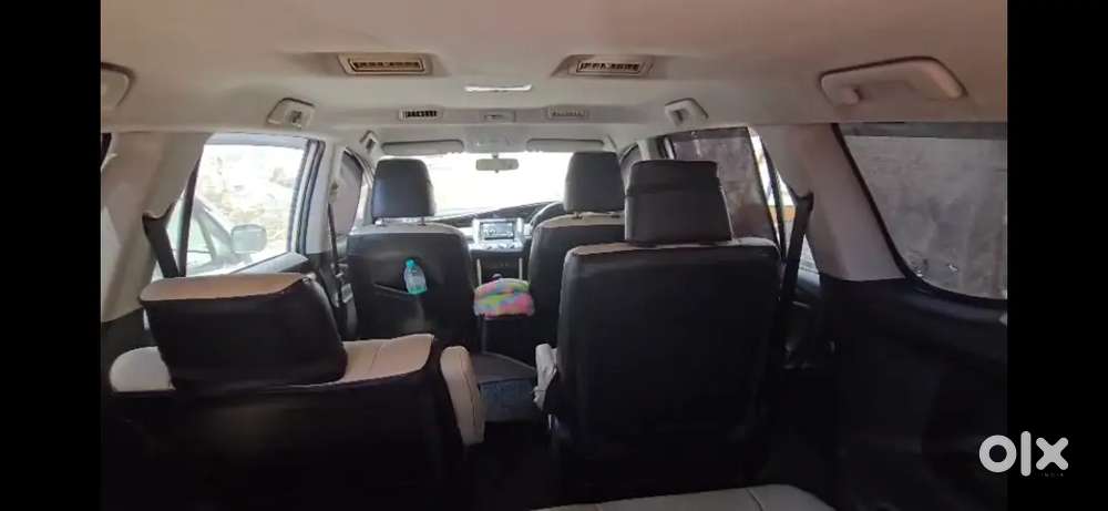 Toyota Innova Crysta 2017 Diesel 220000 Km Driven