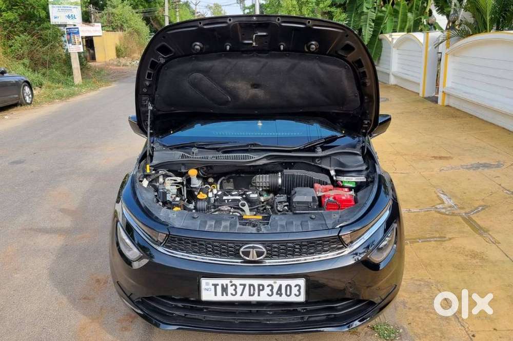 Tata Altroz 1.2 Xza Plus Dark Edition Dct, 2022, Petrol