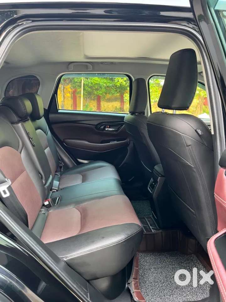 Maruti Suzuki Grand Vitara 1.5 Alpha Smart Hybrid At, 2024, Petrol