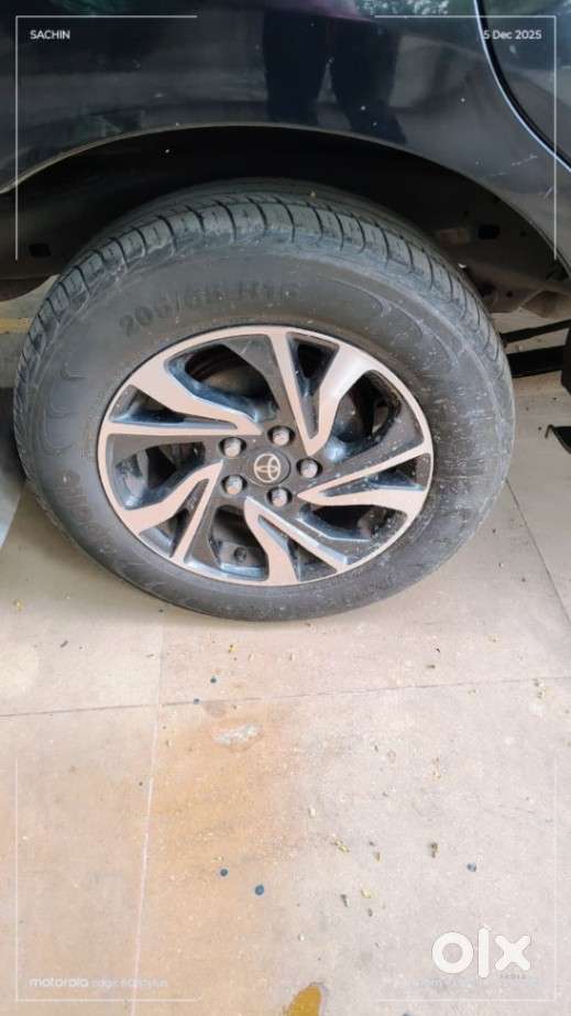 Toyota Innova Crysta [2020-ongoing] 2.4 Vx 8 Str, 2023, Diesel