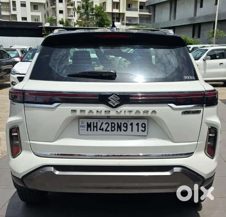 Maruti Suzuki Grand Vitara 1.5 Alpha Plus Intelligent Hybrid Ecvt, 2..