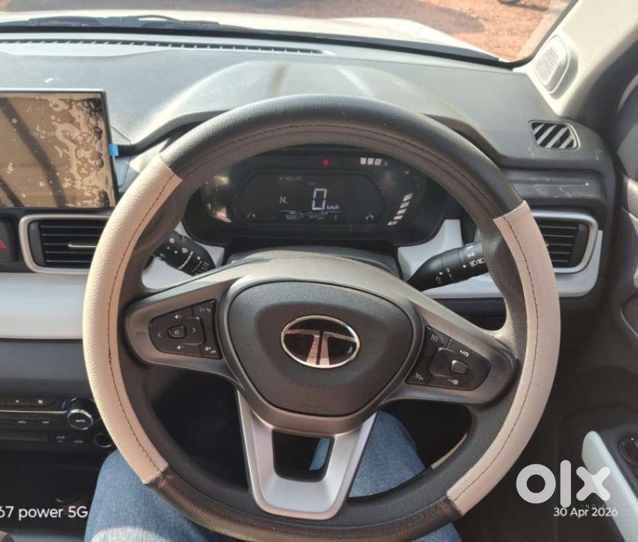 Tata Punch Accomplished Amt Sunroof, 2025, Petrol