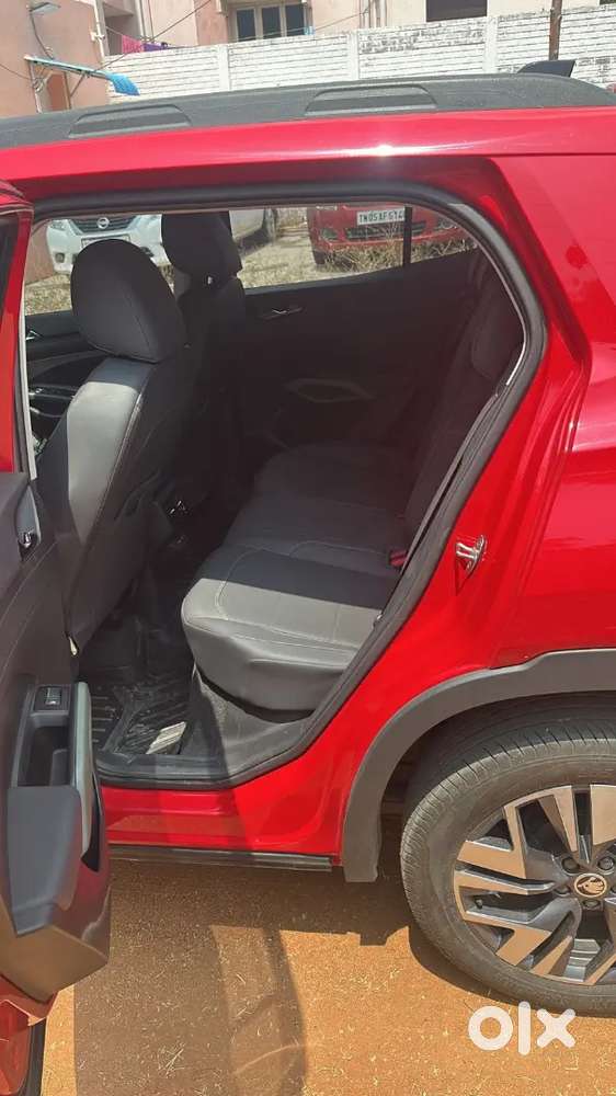 Skoda Kylaq 2025 Petrol 6100 Km Driven Showroom Condition