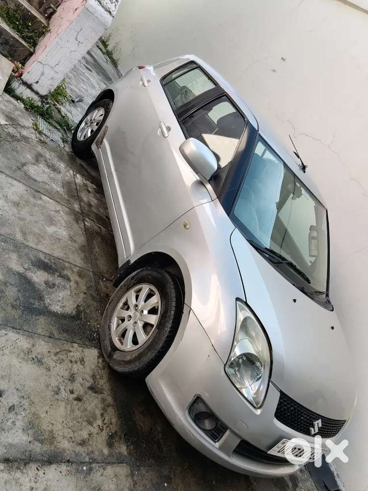 Maruti Suzuki Swift 2009 Petrol 70000 Km Driven