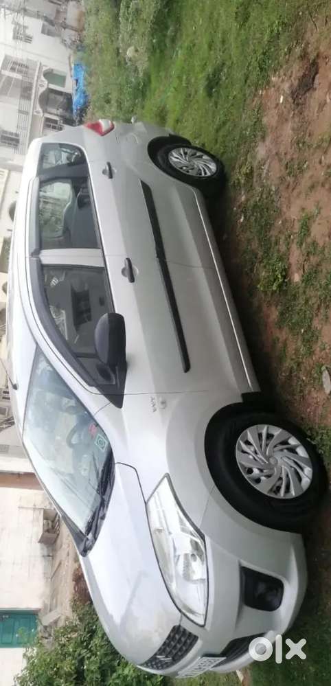 Maruti Suzuki Ertiga 2012 Petro Novemberl 124000 Km Driven