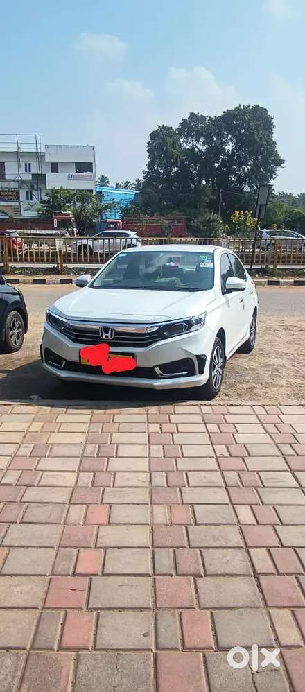 Honda Amaze 2024 Petrol 30000 Km Driven