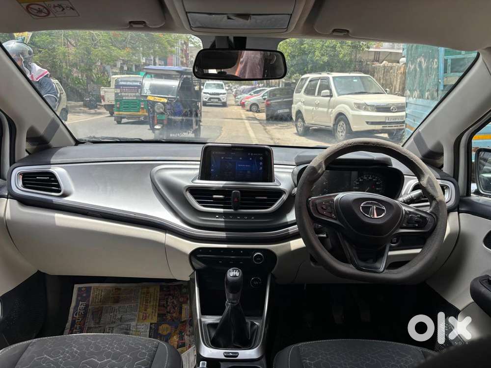 Tata Altroz Xz, 2022, Petrol