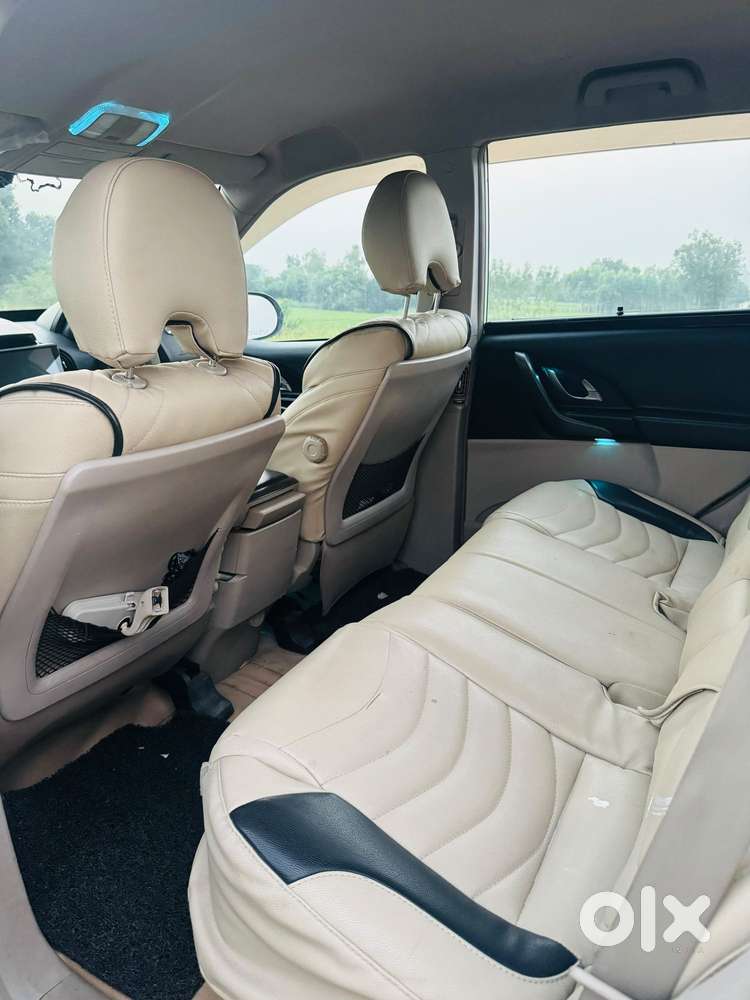 Mahindra Xuv500 At W6 2wd, 2017, Diesel