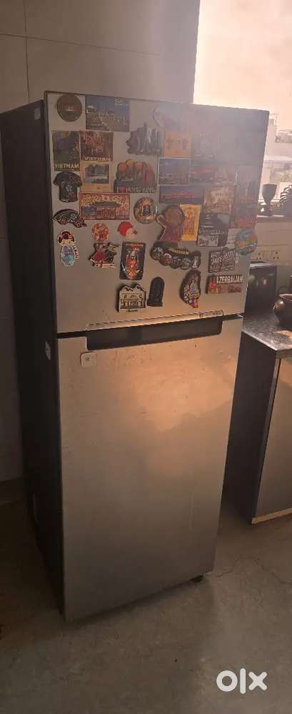 Selling 253 Digitel inverter Refrigerator