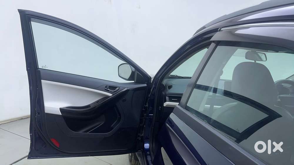 Tata Nexon Pure 1.2 Revotron Petrol 6 Mt, 2026, Petrol