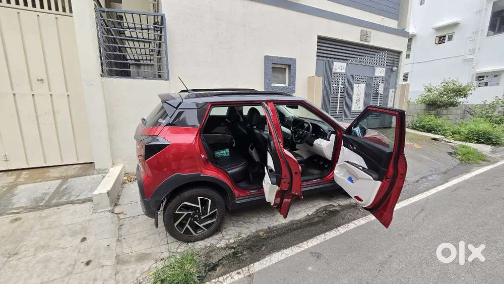Mahindra Xuv 3xo Petrol 2025