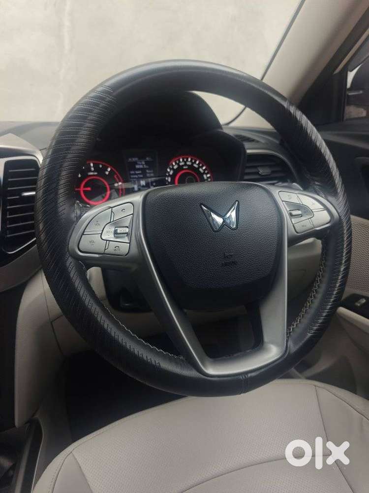 Mahindra Xuv300 W8 (o) 1.5 Diesel Amt, 2023, Diesel